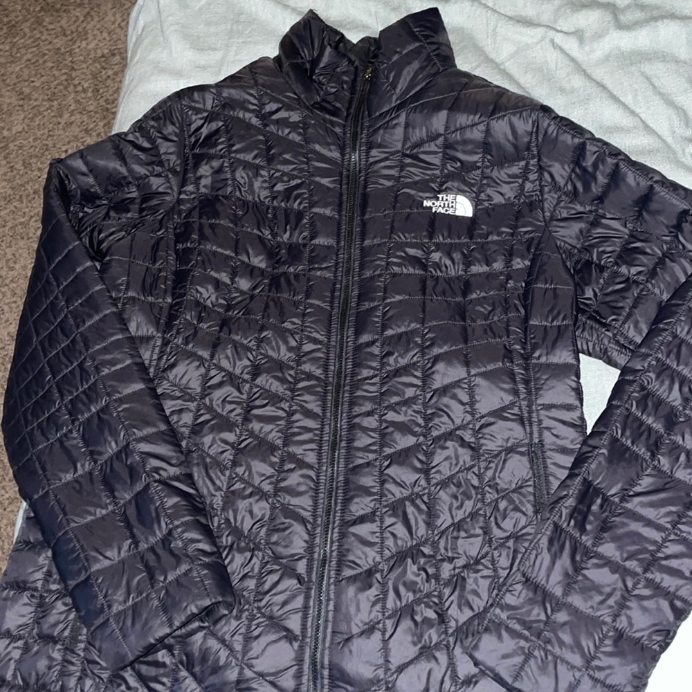 Black north face puffer
